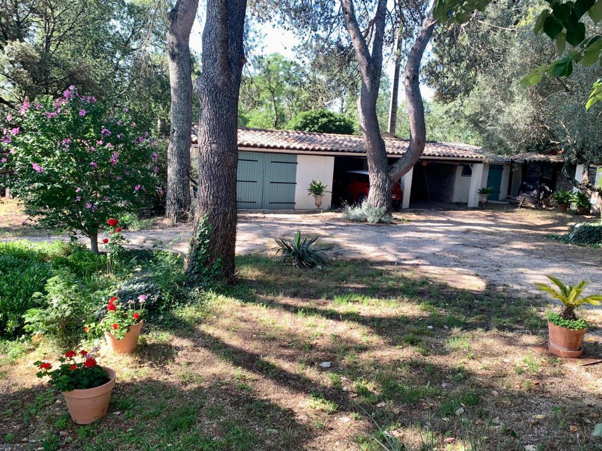 Mazet Proche Golf Villa Ним Екстериор снимка